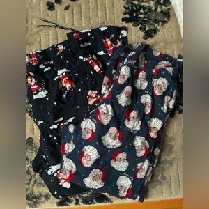 Old Navy Adult Pajama Bottoms - Santa Print two different sizes. Please read
